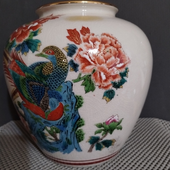 Art Vintage Japanese Kutani Birds And Flowers Porcelain Vase Showa